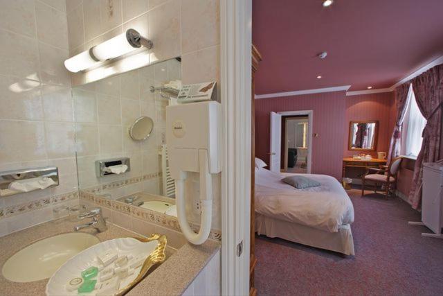 Regency Hotel ダグラス エクステリア 写真
